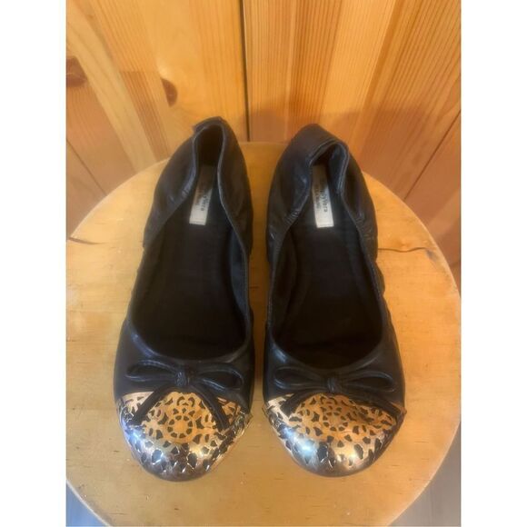 Vera Wang Svannika Black Leather/Textile with Gold Accent Toe Ballet Flats 8.5M - Picture 1 of 7